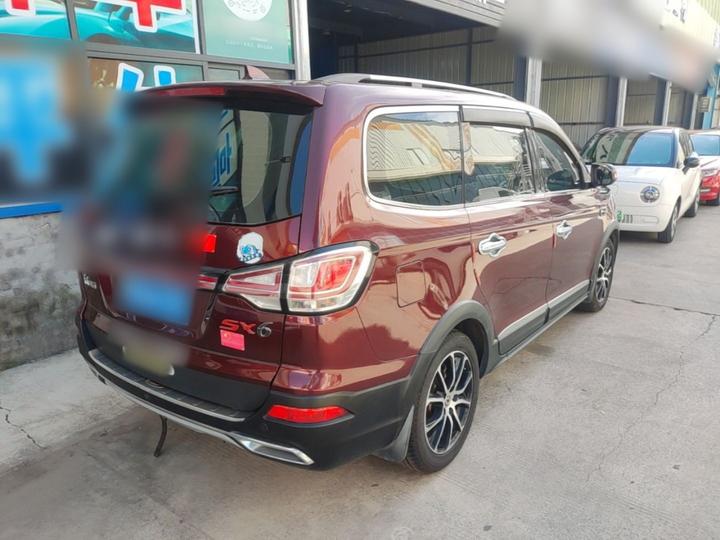 Forthing SX6 2016 1.6L CVT Exclusive photo 6