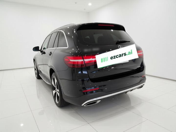 GLC 2017 GLC 300 4MATIC Dynamic photo 4
