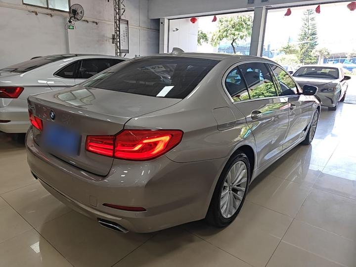 5 Series 2020 525Li Luxury photo 6
