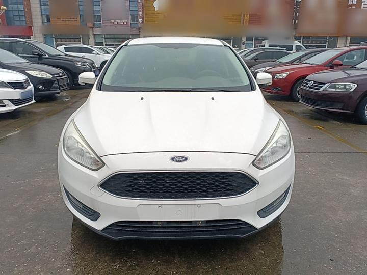 Focus 2017 Hatchback 1.6L AT Comfort photo 2