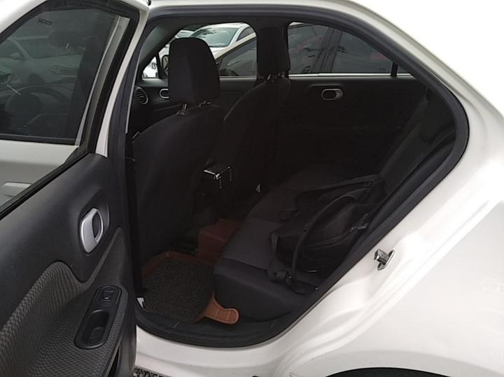 3 2014 1.5L AMT Elite photo 4