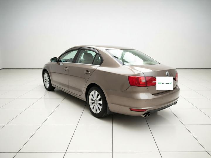 Sagitar 2014 1.4TSI AT Luxury photo 4