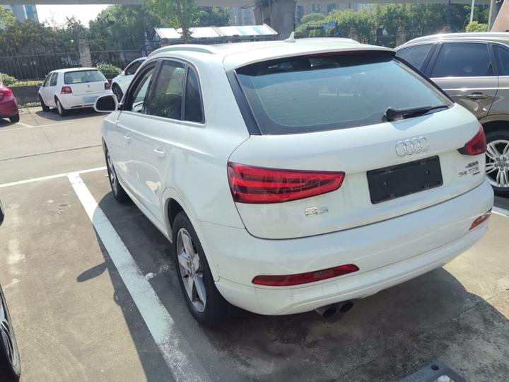 Q3 2015 35 TFSI quattro Luxury photo 4