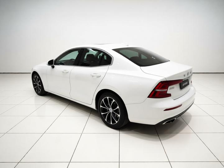 S60 2021 T4 Luxury photo 4