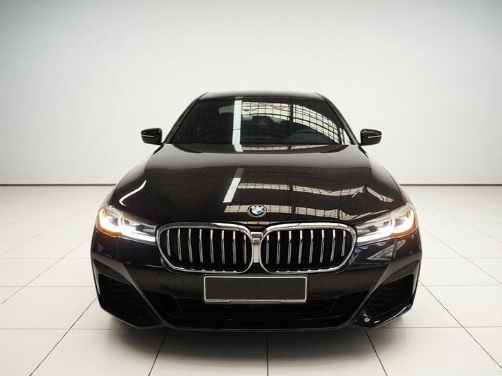 5 Series 2022 Facelift 525Li M Sport Package photo 2