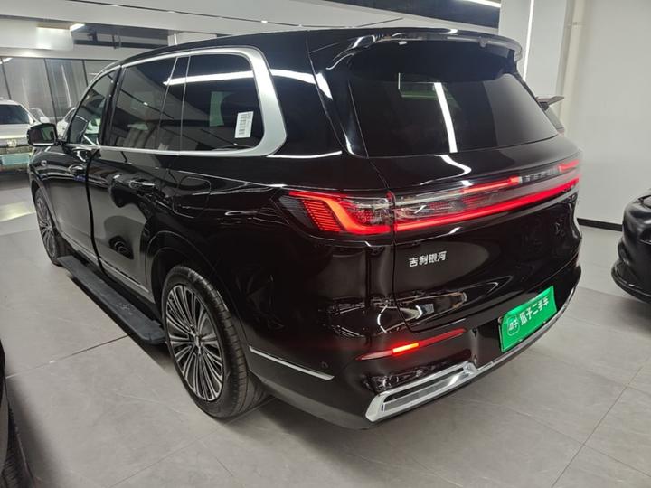 Galaxy M9 2025 210km AWD Pilot photo 4