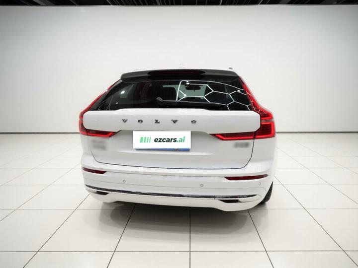 XC60 2022 B5 AWD Luxury photo 3