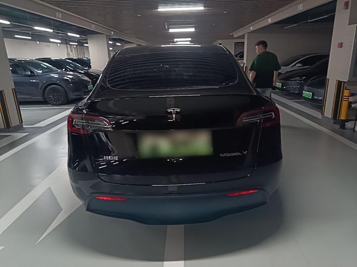 Model Y 2022 Facelift RWD photo 3