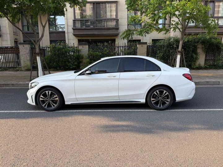 C-Class 2019 C 260 Sport photo 4