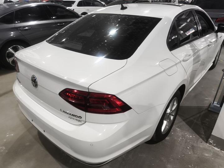Lamando 2021 230TSI DSG photo 4