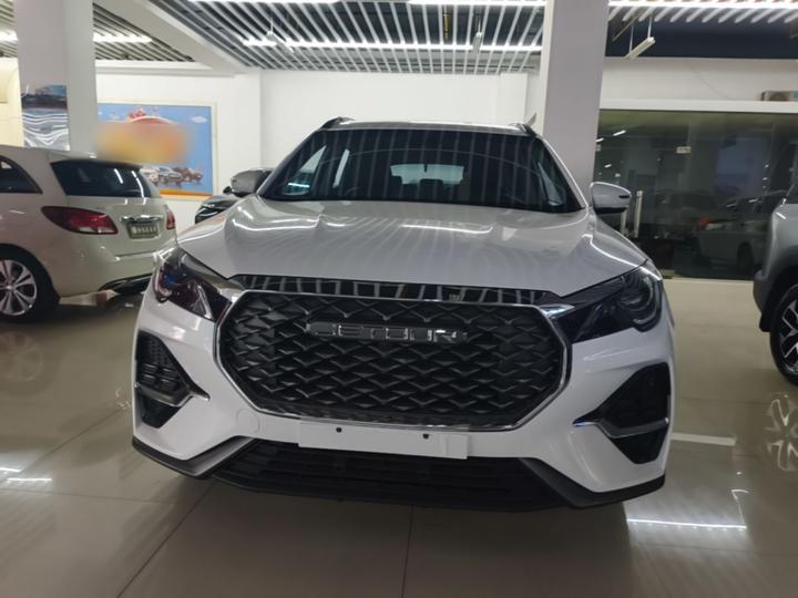 X70S 2022 1.5T DCT 7-Seater photo 2