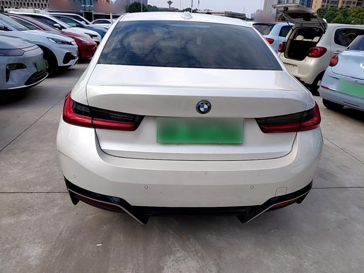 i3 2025 eDrive 40 L M Night Package photo 3