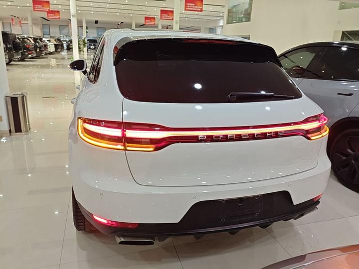2021 Macan 2.0T photo 5