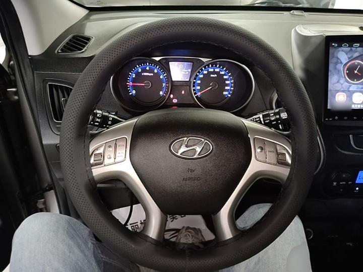 ix35 2015 2.0L AT RWD Smart IV photo 2