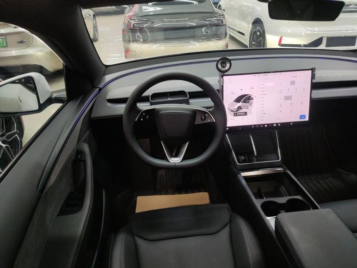 Model Y L 2025 Long Range AWD photo 6