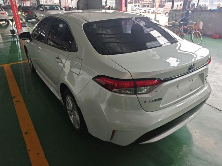 Levin 2021 Hybrid 1.8H E-CVT Luxury photo 4