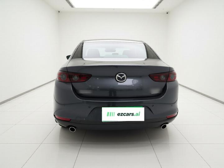 3 Axela 2022 2.0L AT photo 5