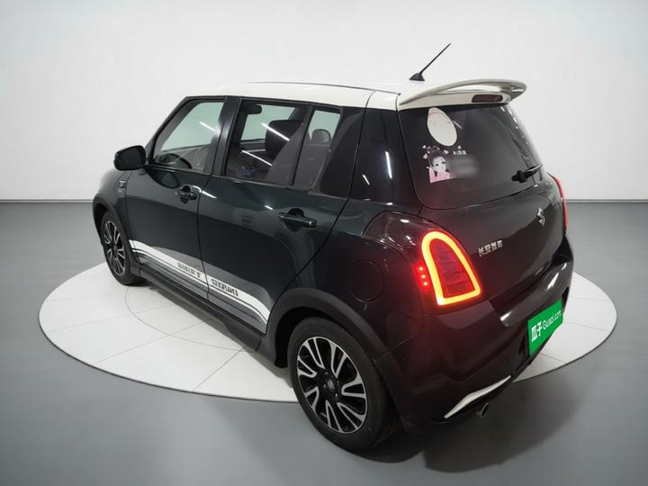 Swift 2016 1.5L AT Fashion photo 4