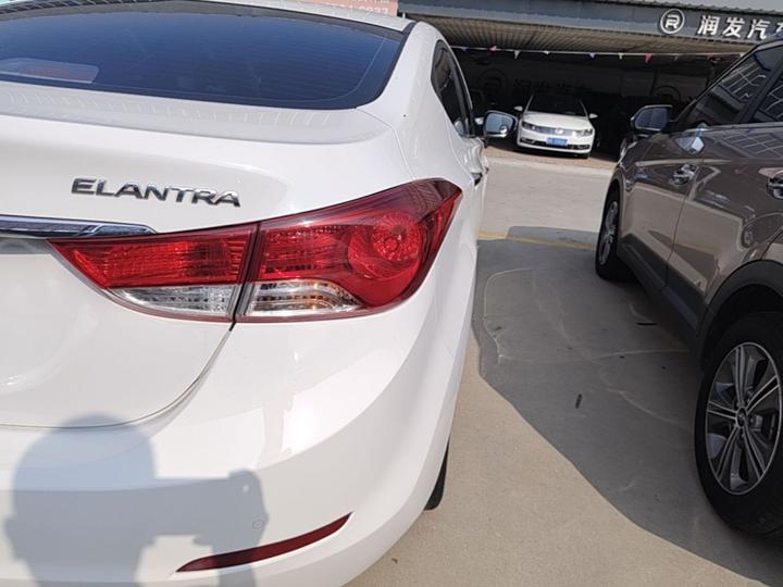 Elantra 2015 1.6L MT Leading photo 7