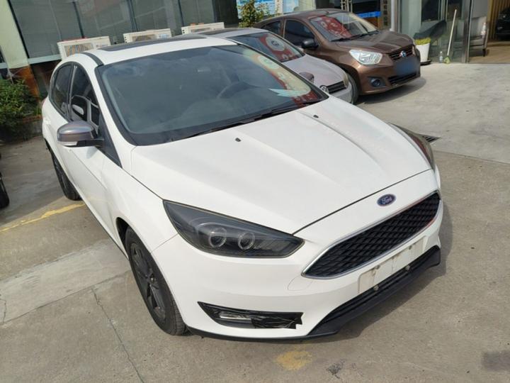 Focus 2017 Hatchback 1.6L AT Fashion photo 3
