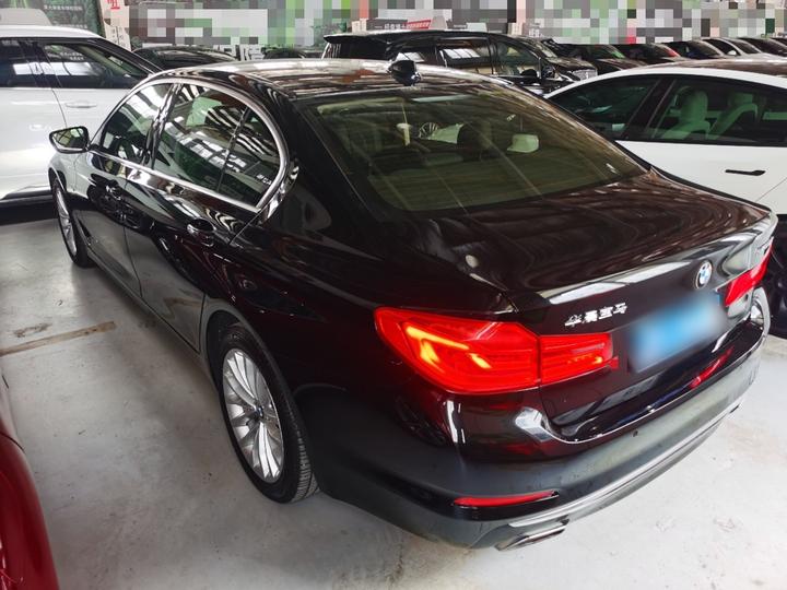 5 Series 2018 525Li Luxury photo 4