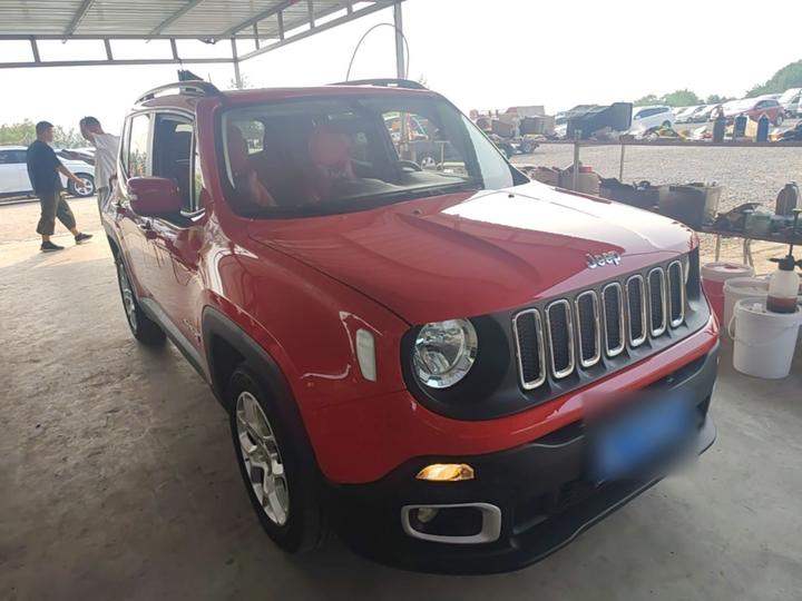 Renegade 2018 180T AT photo 3