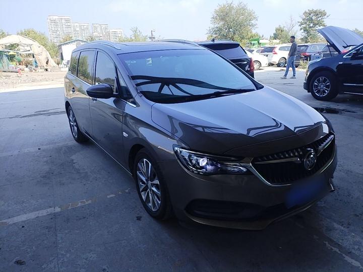 GL6 2021 323T Mild Hybrid Luxury photo 3