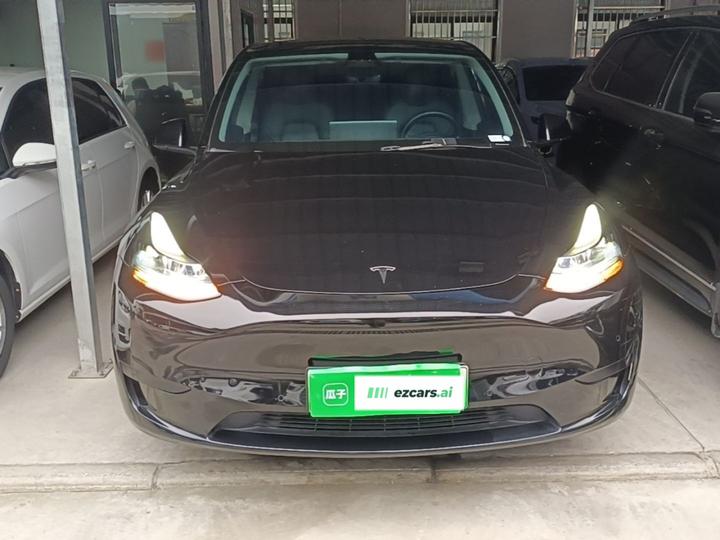 Model Y 2022 RWD photo 2