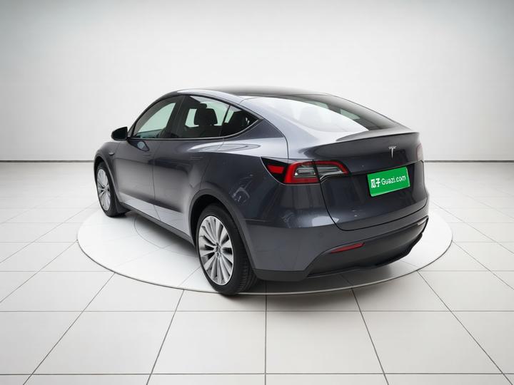 Model Y 2024 RWD photo 4