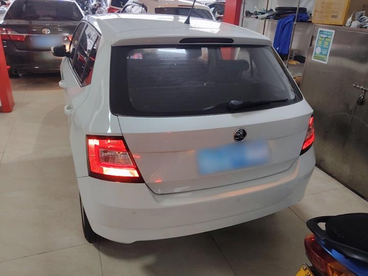 Fabia 2017 1.4L AT photo 3