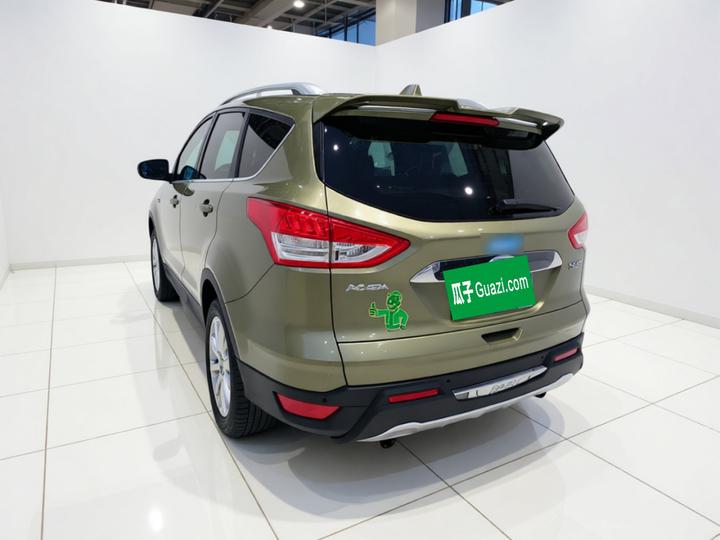 Kuga 2015 2.0L GTDi AWD Elite photo 5