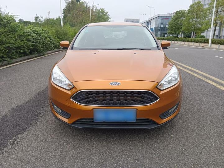 Focus 2015 Hatchback 1.6L AT Comfort photo 2