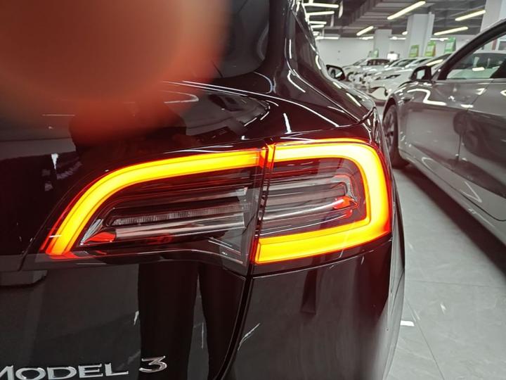 Model 3 2022 RWD photo 7