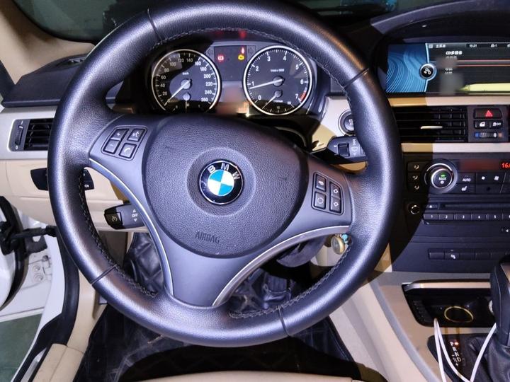 3 Series Imported 2010 320i Luxury photo 3