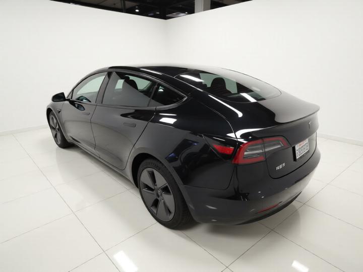 Model 3 2022 RWD photo 4