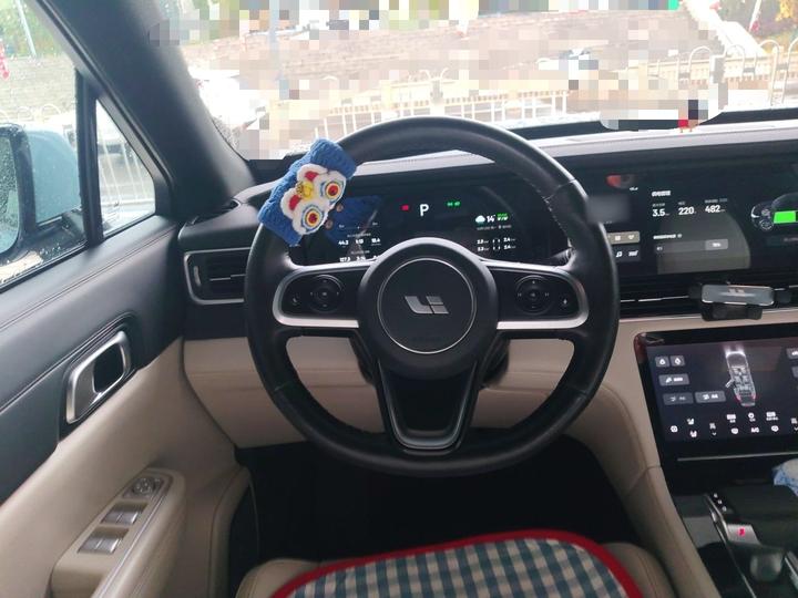 Li Auto ONE 2020 EREV 6-Seater photo 7