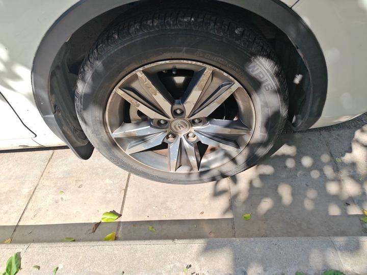 Eado 2015 1.6L MT IV photo 8