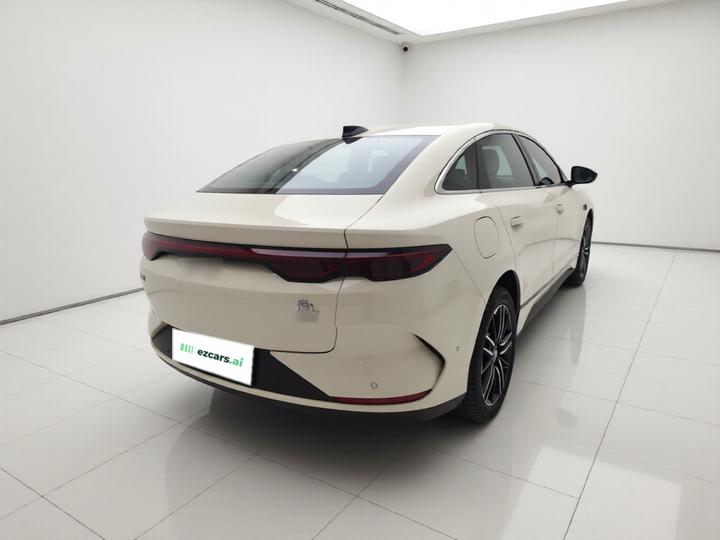 Qin L 2025 EV 545KM Excellence photo 6
