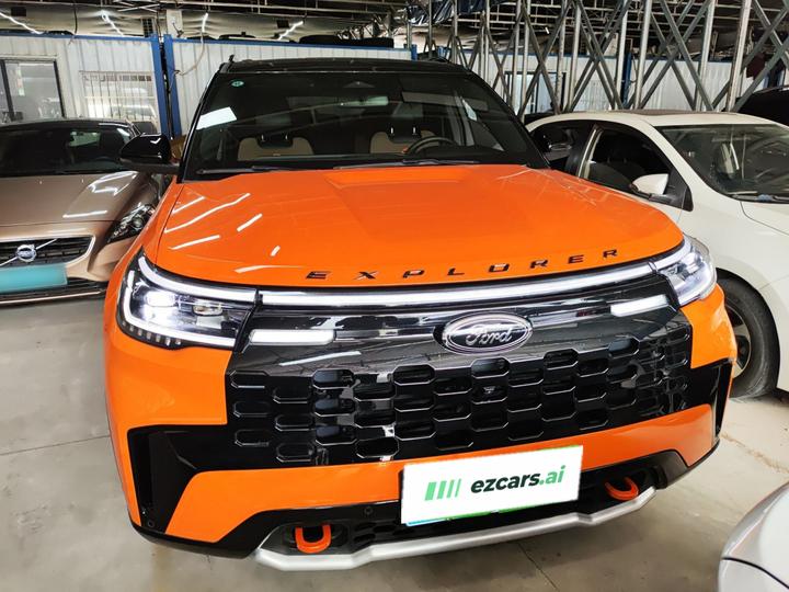 Explorer 2024 2.3T EcoBoost Summit 7-Seater photo 2