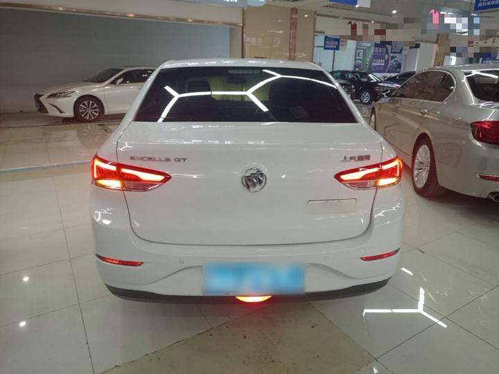 Excelle 2021 Facelift Classic 1.5L AT Progressive photo 3
