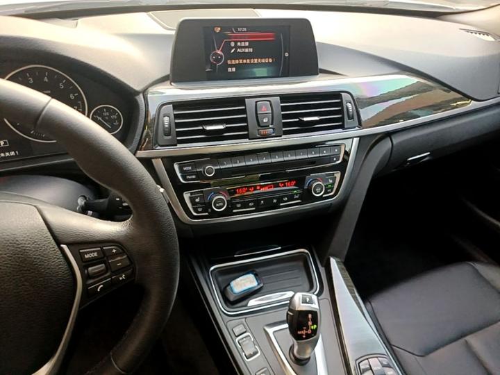 4 Series 2014 420i Design Package photo 8