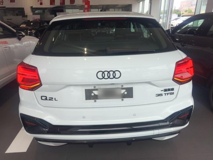 Q2L 2024 35TFSI Luxury Dynamic photo 3