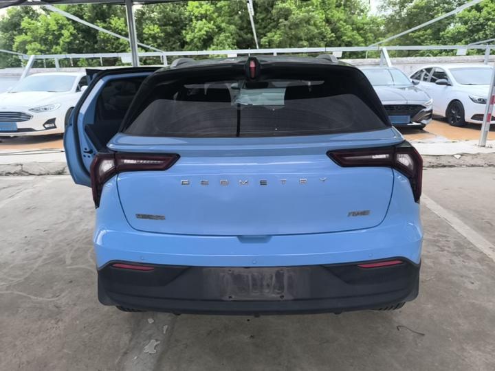 E Firefly 2022 401KM 4-Seater photo 3