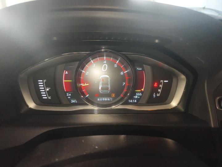 XC60 2016 T5 photo 8