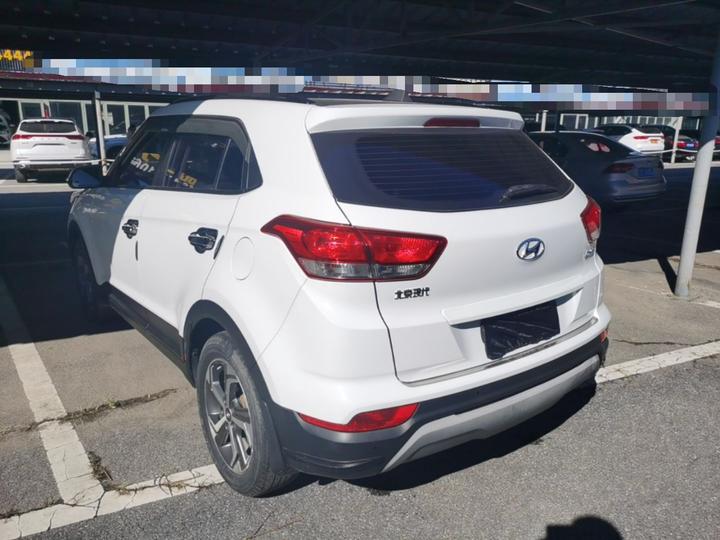 ix25 2017 1.6L AT Smart photo 4