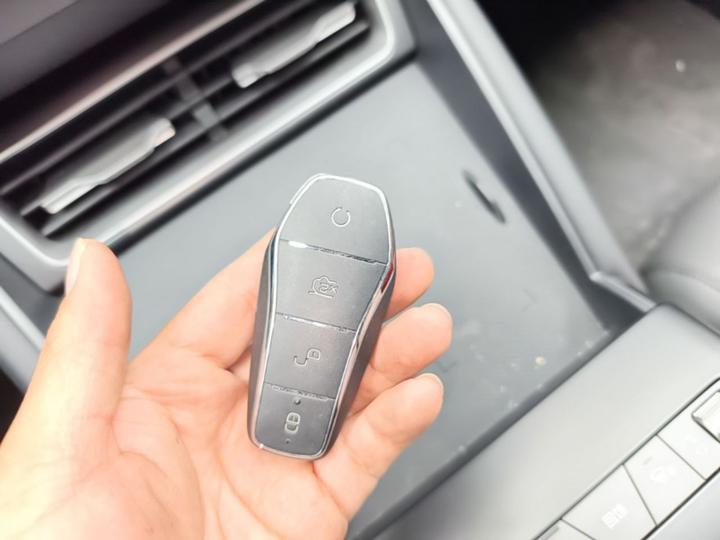 Qin L 2025 EV 545KM photo 8