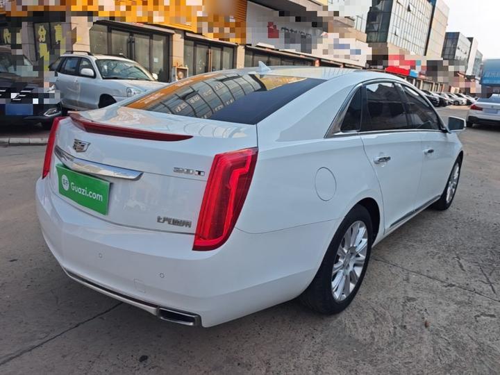 XTS 2016 28T Tech photo 4