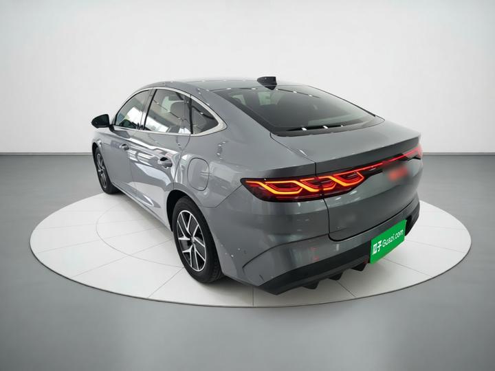 Qin L 2025 DM-i ADAS 120KM photo 4
