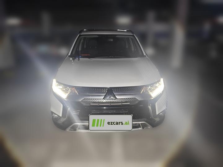 Outlander 2020 2.0L RWD Enjoy 5-Seater photo 2