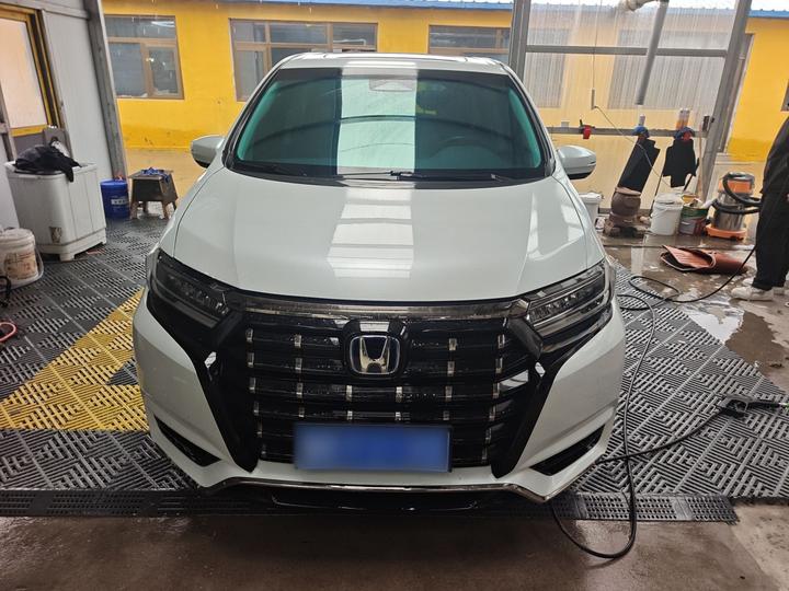 Elysion 2024 2.0L e:HEV Luxury photo 2